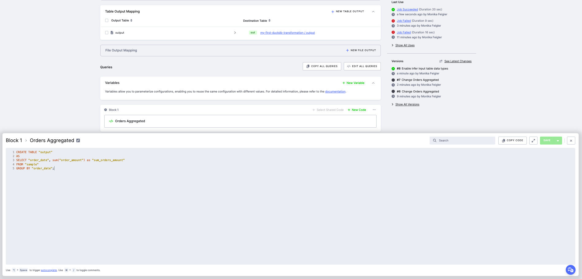 The DuckDB transformation with the aggregation query in the code editor and the output table mapping above it